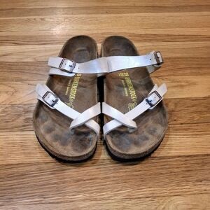 listing-status-banner